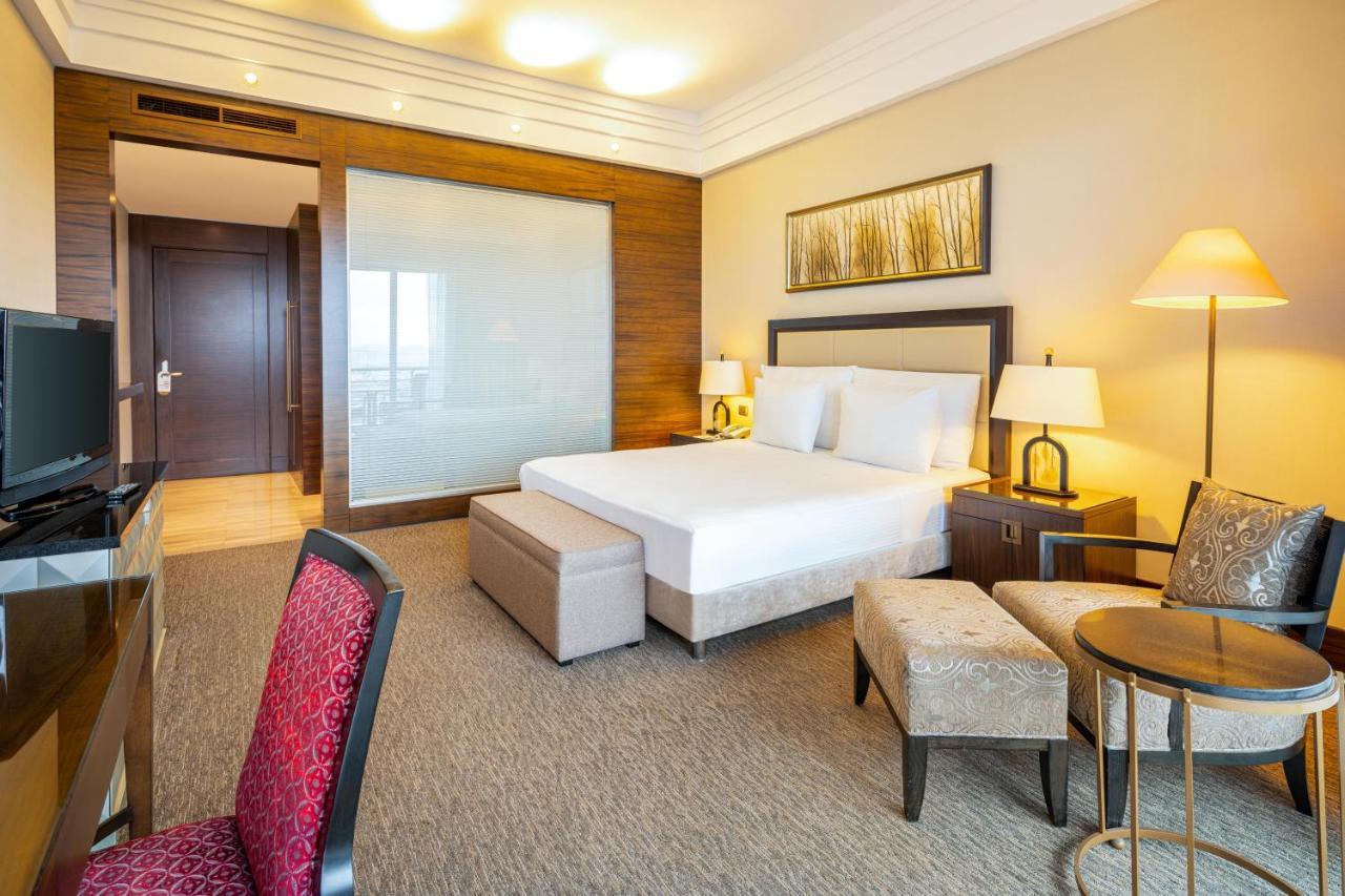 Hotel Celik Palas Convention Center & Thermal Spa Bursa Exterior foto A bedroom at the hotel