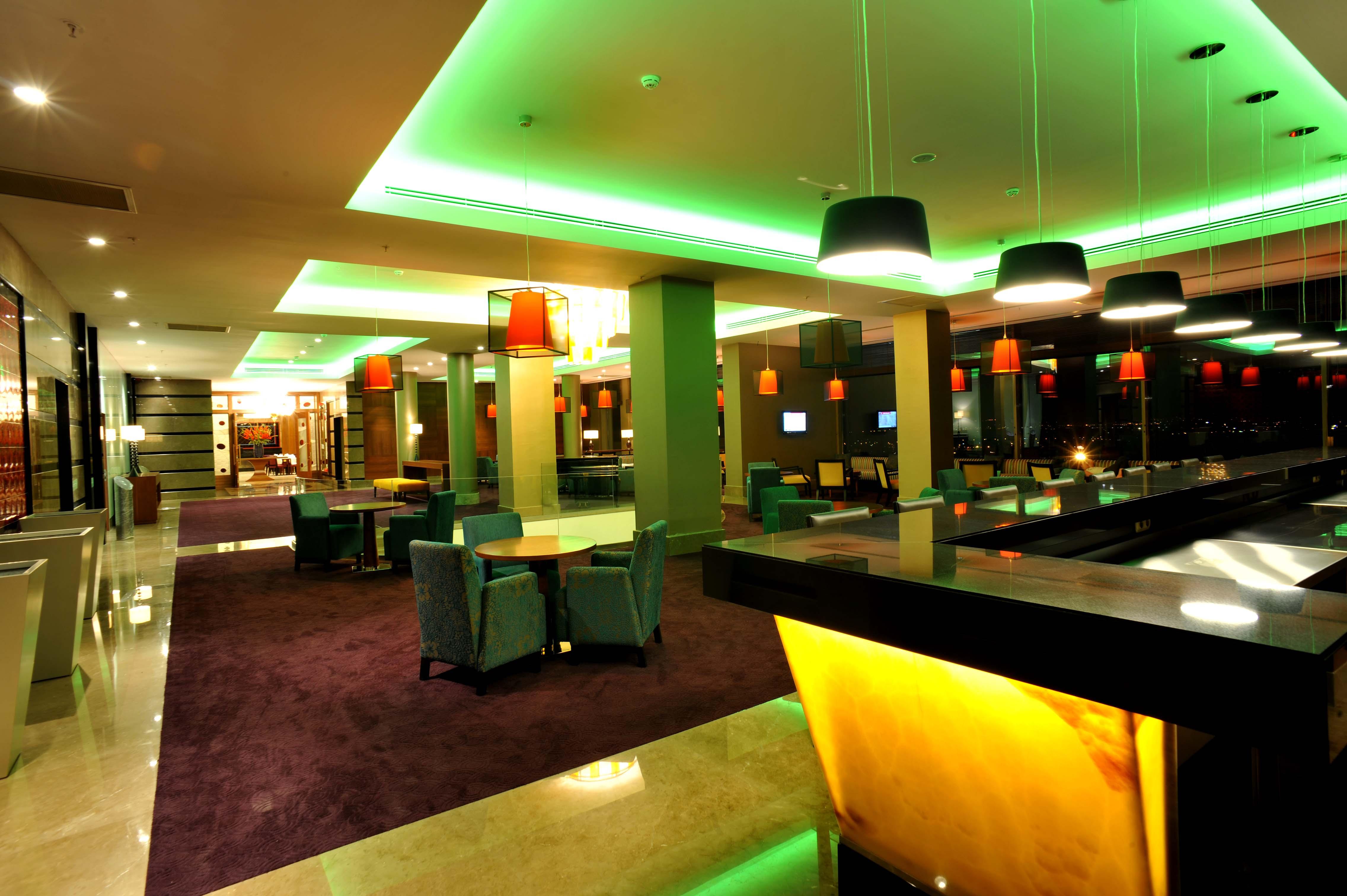 Hotel Celik Palas Convention Center & Thermal Spa Bursa Exterior foto The lobby of the hotel